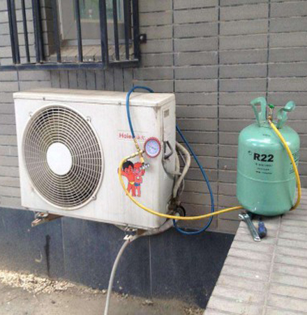 达日空调加氟